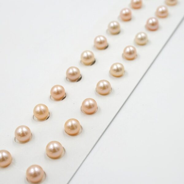 Fresh Water Pearls pairs round shape size 5½-6mm - Natural Color