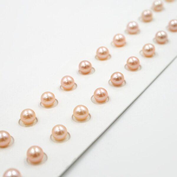 Fresh Water Pearls pairs round shape size 5½-6mm - Natural Color
