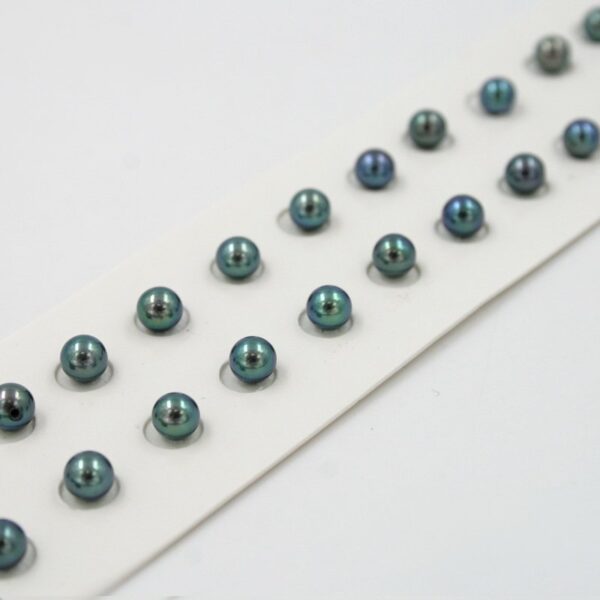 Fresh Water Pearls pairs round shape size 5-5½mm - Black Color