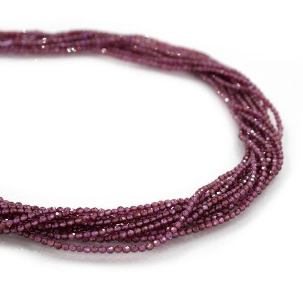 Garnet Strands round shape size 2-2,50mm AA Quality