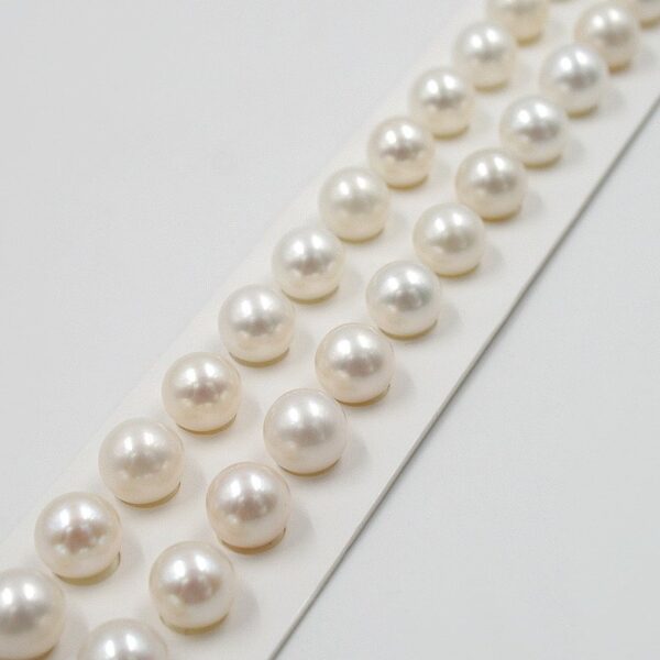 Fresh Water Pearls pairs round shape size 9½-10mm