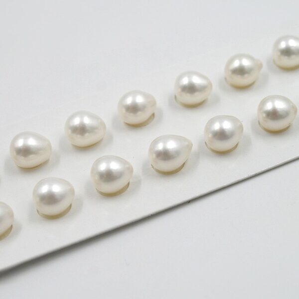 Fresh Water Pearls pairs drop shape size 7-7½mm