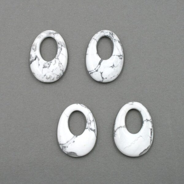 Howlite coppia creole ovale 35x25mm