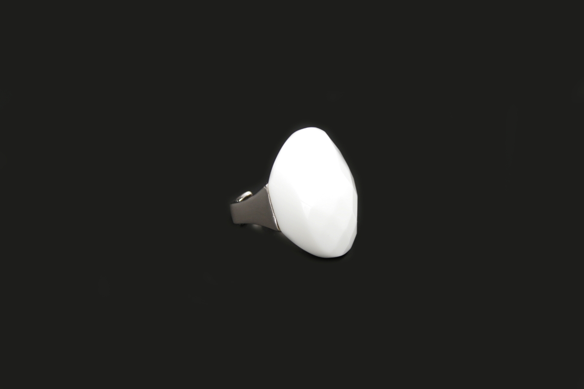 Anello in argento con spola pietra dura ovale sfaccettatata 23x30mm - Vari Colori