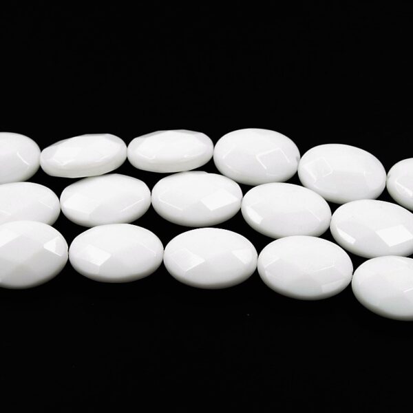White Agate strands facetted flat oval shape size 20x15mm