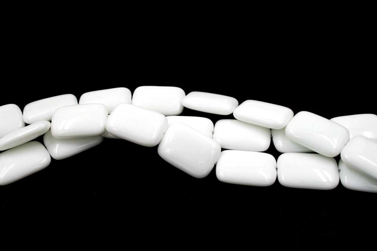 White Agate strand rectangular shape size 20x15mm