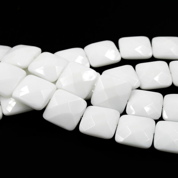 White Agate strand facetted square shape size 18x18mm