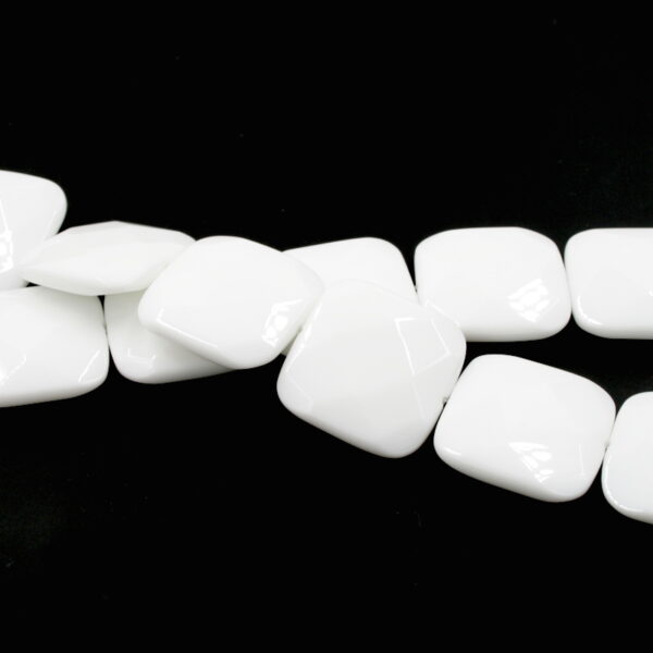 White agate strands facetted square shape size 25mm