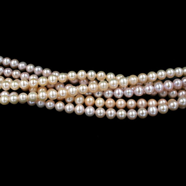 Fresh Water Pearls strands round shape size 9-10mm