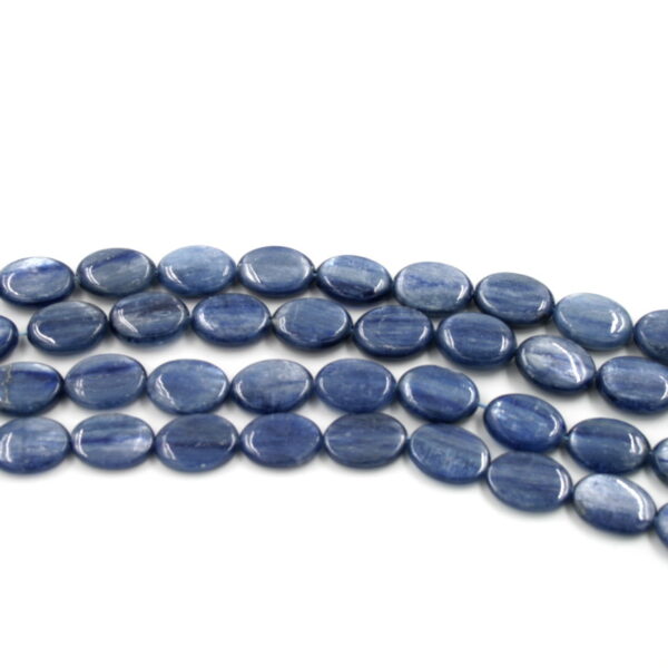 Kyanite strands oval shape size 25x18mm AA