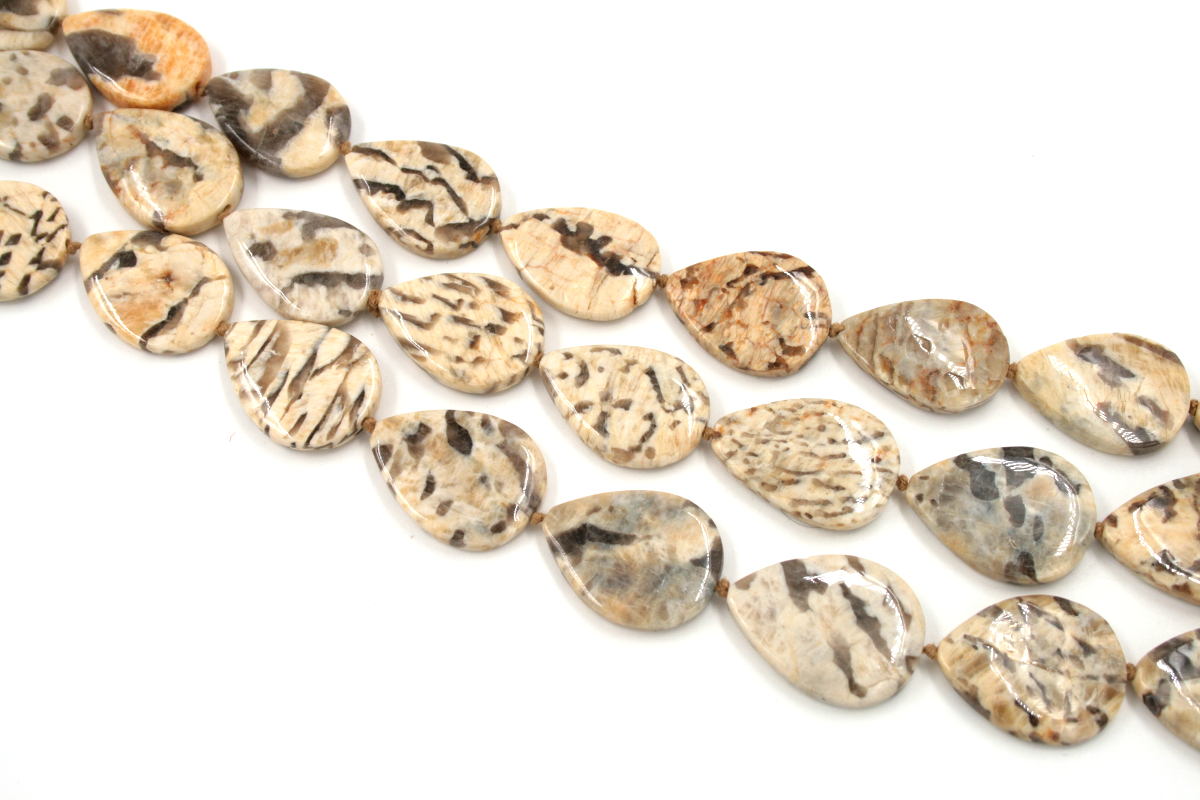 Feldpath strands flat drop shape size 40x30mm Passing Hole