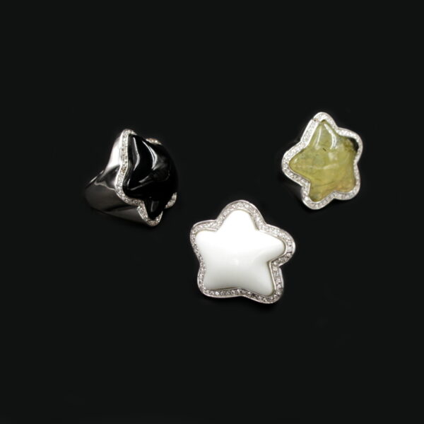 Anello in argento stella con zirconi e pietre dure