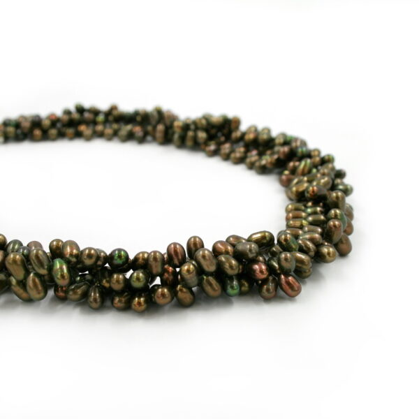 Fresh Water Pearls strands rice shape size 5mm - Flag Hole &ndash; Green
