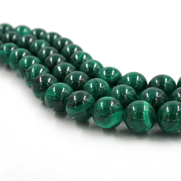 Malachite strands round shape size 18mm