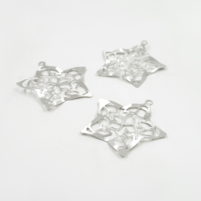 Argento 925‰ ciondolo stella traforato satinato/ondulato – Rodiato