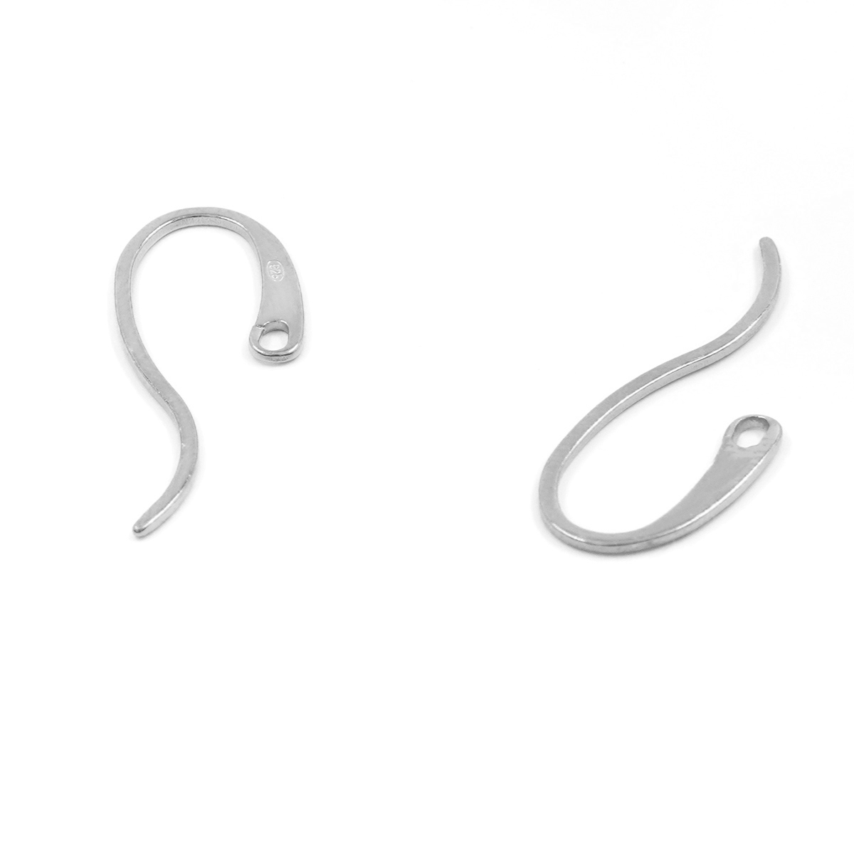 Orecchini argento ad amo con gancio 28x10mm – Rodiato