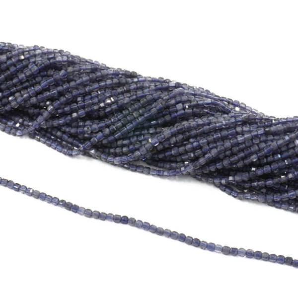 Iolite strands faceted cube shape size 2,5mm
