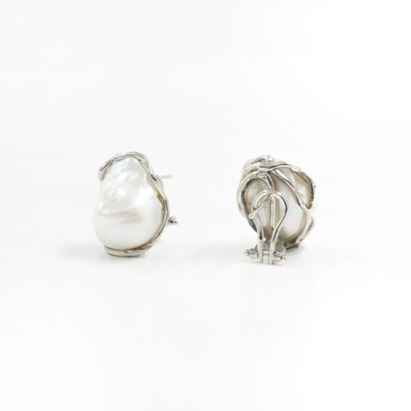 Sterling Silver Earrings with baroque pearl - Platinum Color