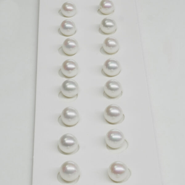 Fresh Water Pearls pairs round shape size 5½-6mm