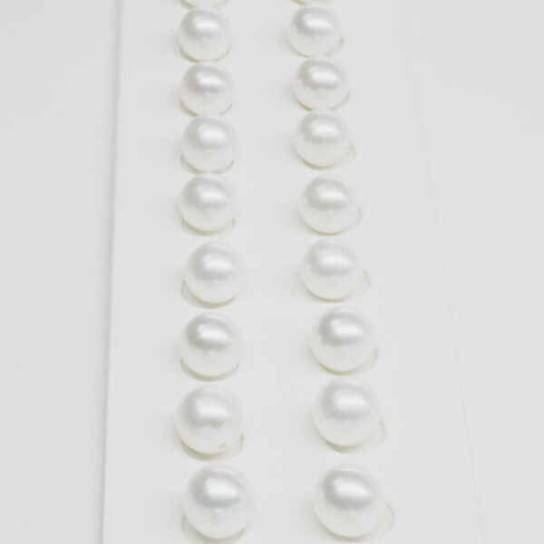 Fresh Water Pearls pairs round shape size 6½-7mm