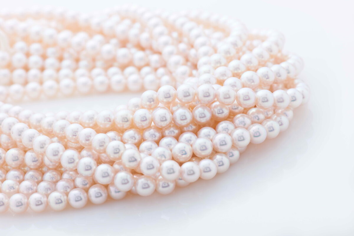 Cultured pearls: the timeless charm of the queen of jewels