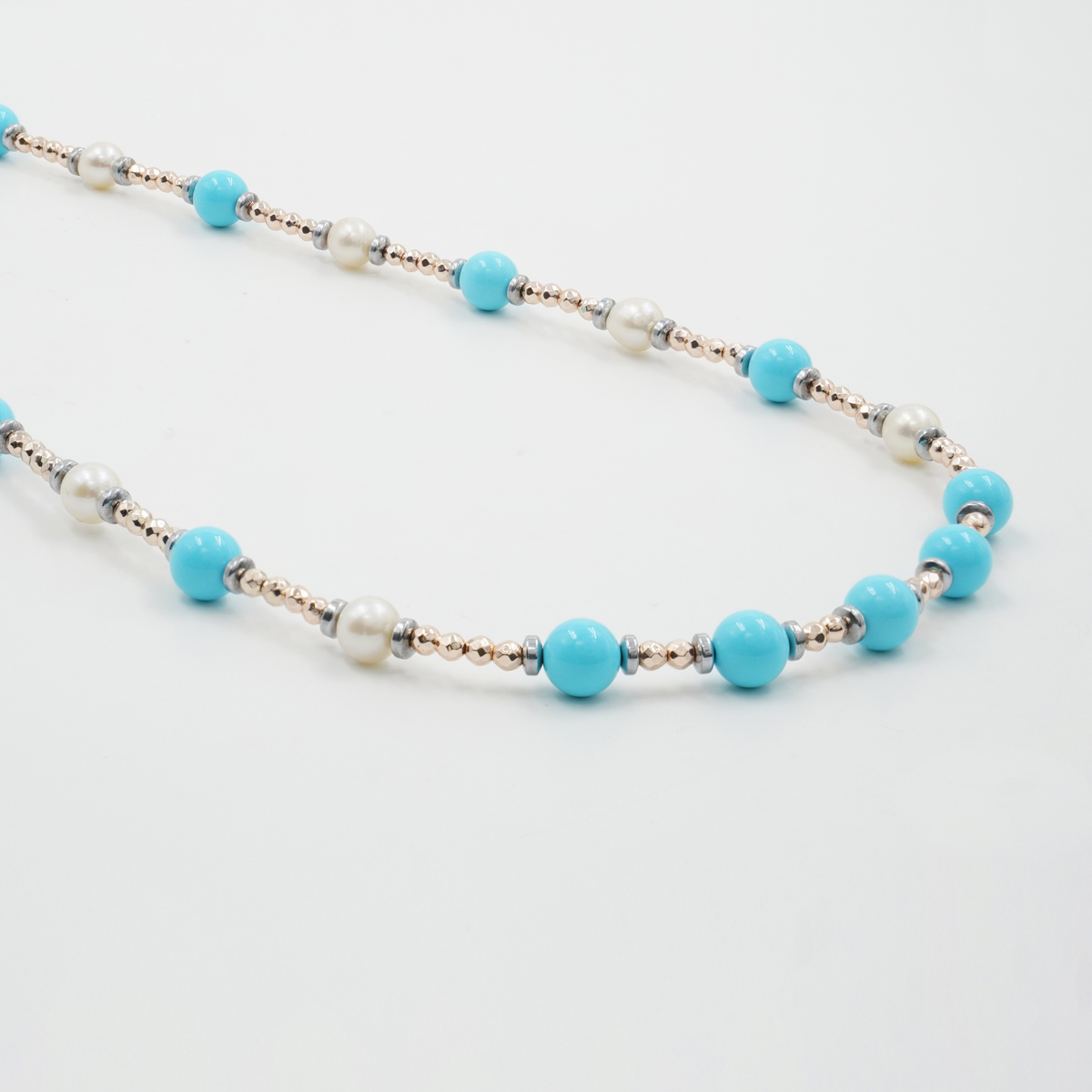 Collana con ematite, pasta di turchese, perla, chiusura in argento 925 – Rodiato