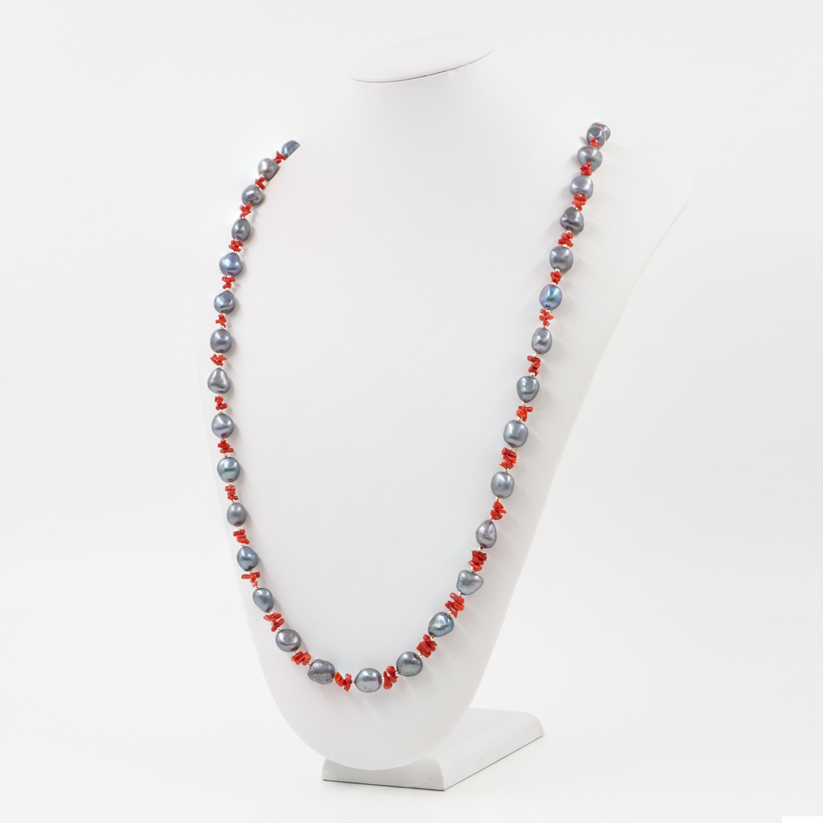 Collana con perla, corallo, ematite, chiusura in argento 925 – Rodiato - immagine 2