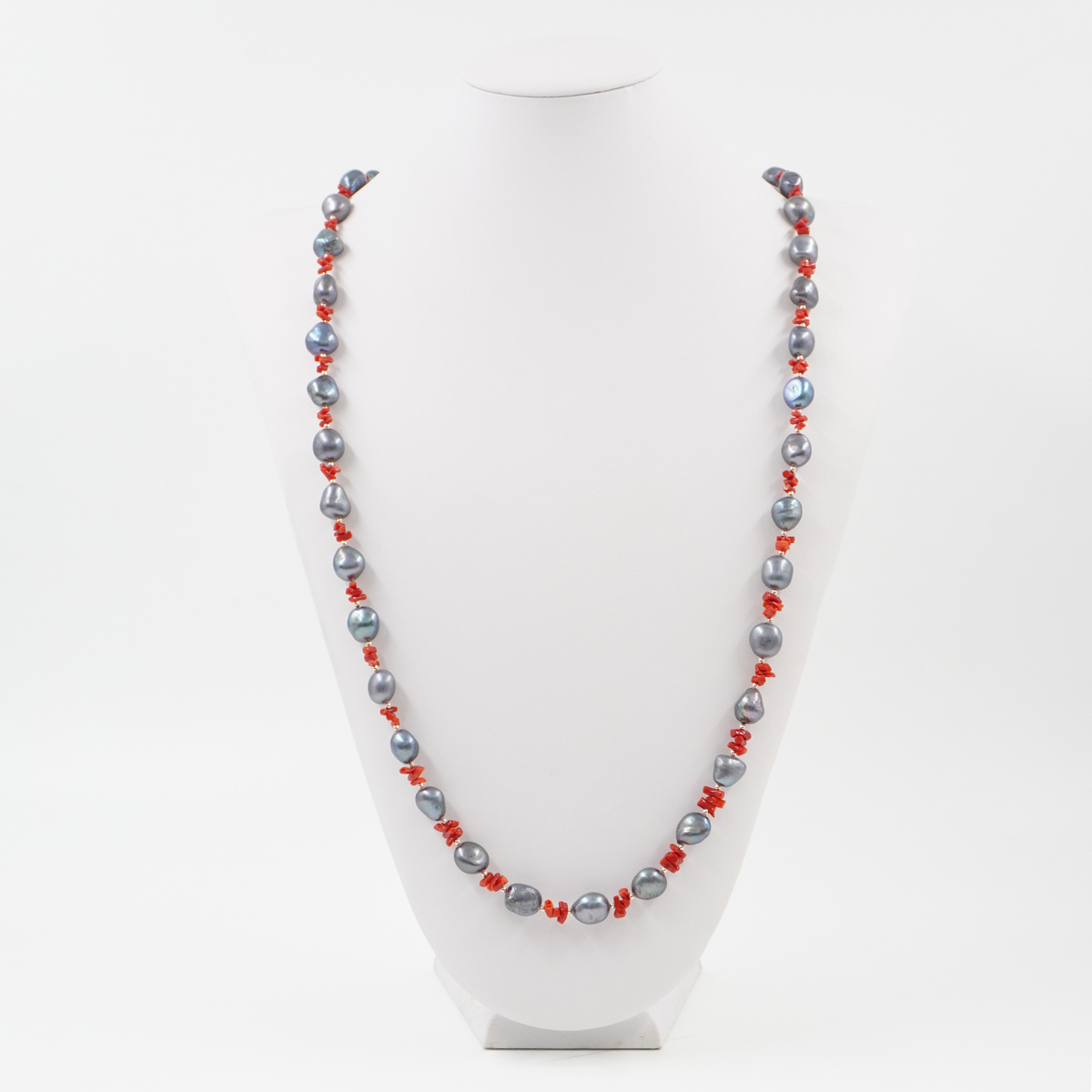 Collana con perla, corallo, ematite, chiusura in argento 925 – Rodiato - immagine 3
