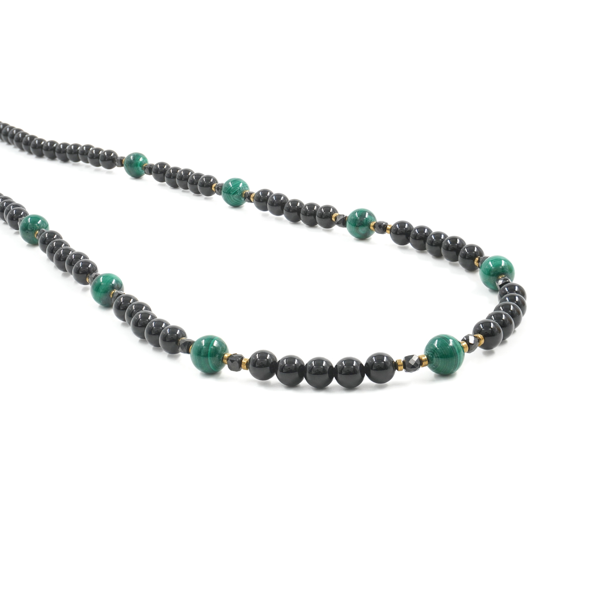 Collana con agata nera, malachite, spinello, ematite, chiusura in argento 925 – Dorato