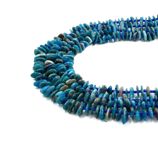 Apatite strands chips shape size about 12x10mm