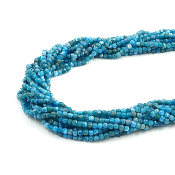Apatite strands faceted dice shape size 4,5mm