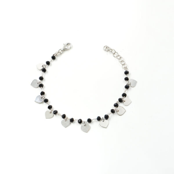 Bracciale ammagliato in argento 925 con agata nera e elementi cuore – Rodiato