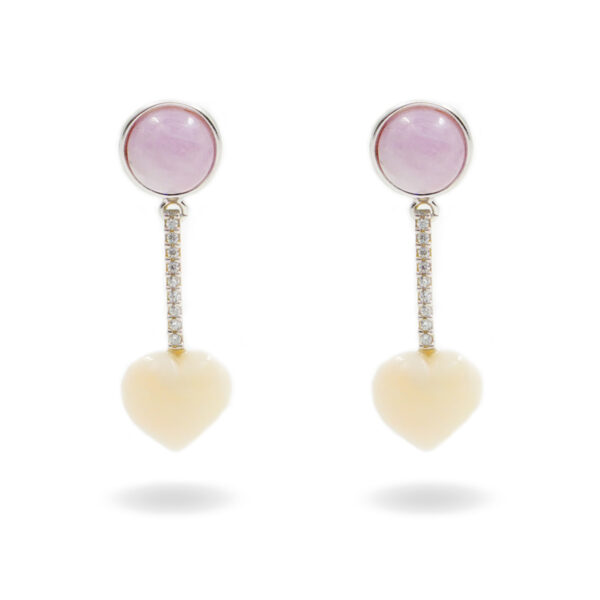 Orecchini in argento con kunzite, zirconi e cuore di corallo rosa – Rodiato