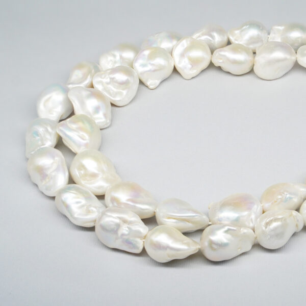 Fresh Water Pearls strands nucleated baroque shape size 16-18mm - weight 111/120gr