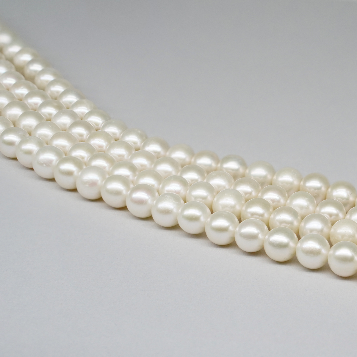 Fresh Water Pearls strands round shape size 7½-8mm