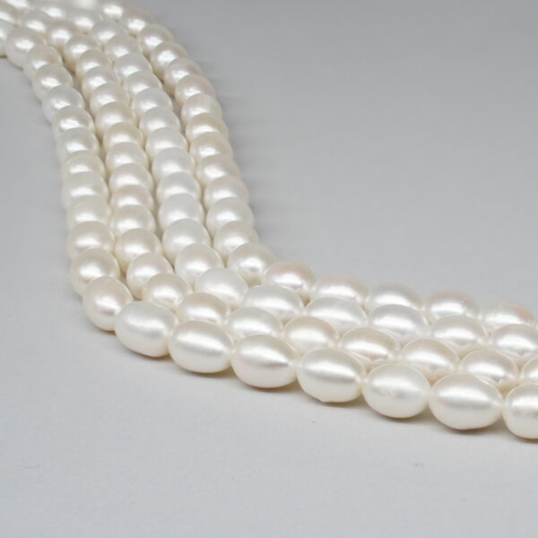 Fresh Water Pearls strands rice shape size 7½-8mm