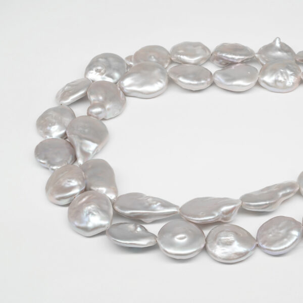 Fresh Water Pearls strands flat free form shape – Grey Color