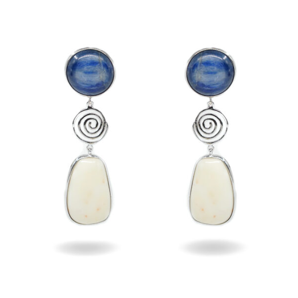 Orecchini in argento con corallo bianco, cianite – Rodiato