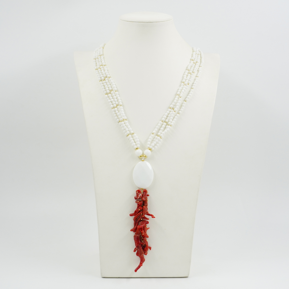 Collana Multifilo con agata bianca, corallo rosso, chiusura in argento – Dorato
