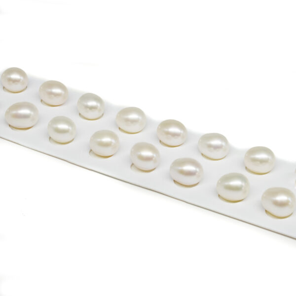 Fresh Water Pearls pairs drop shape size 8½-9mm