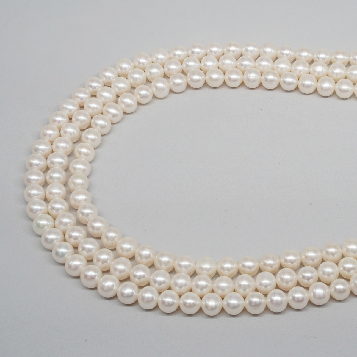Fresh Water Pearls strands round shape size 6½-7mm