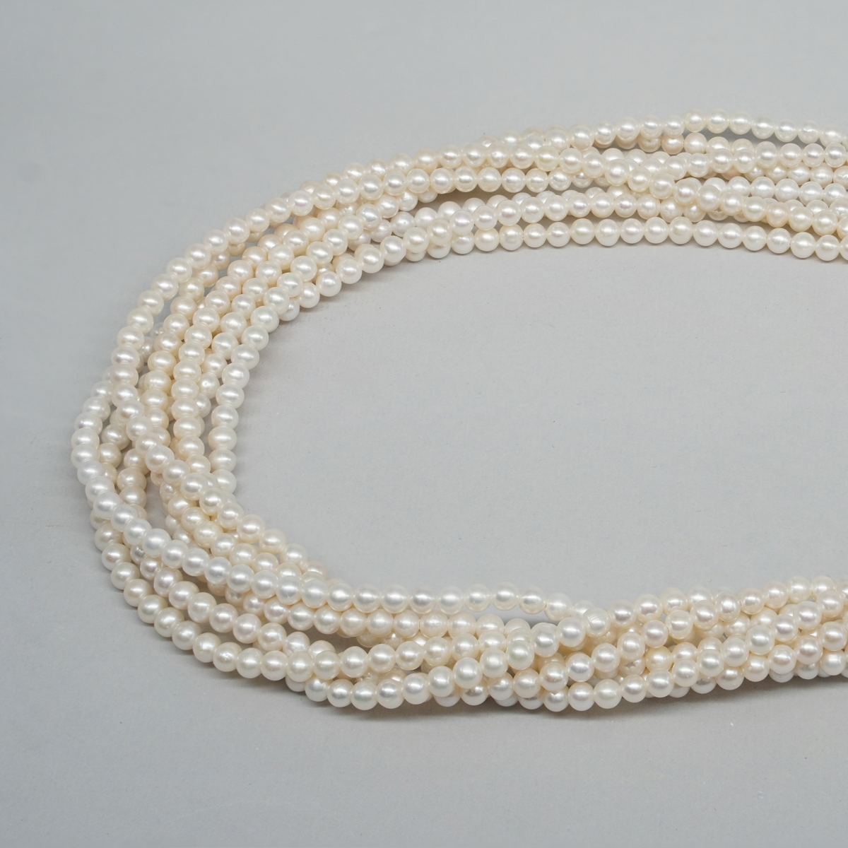 Fresh Water Pearls strands round shape size 3½-4mm