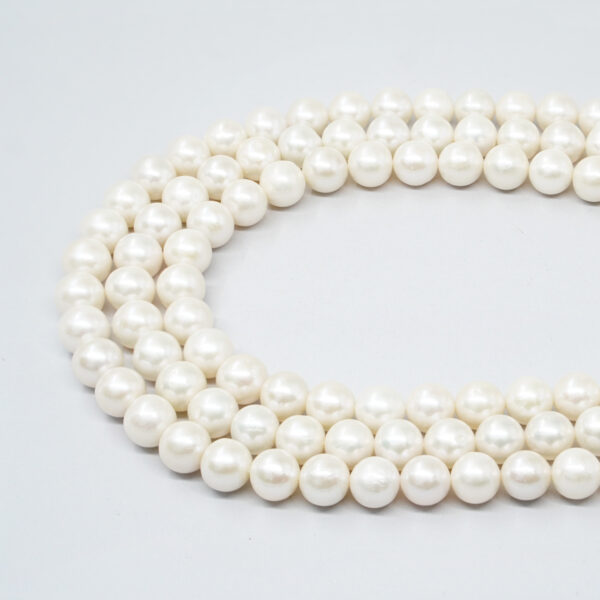 Edison Pearls strands round shape size 10-11mm