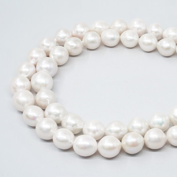 Edison Pearls strands round shape size 13-16mm