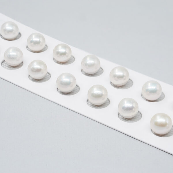 Edison Pearls pairs round shape size 10-11mm