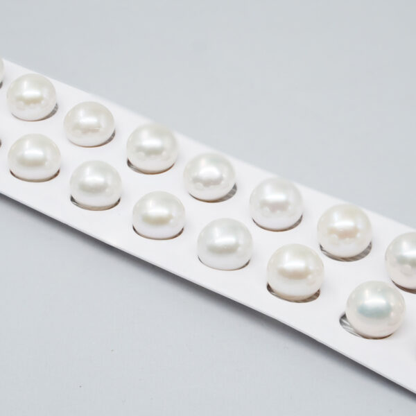 Edison Pearls pairs button shape size 13-14mm