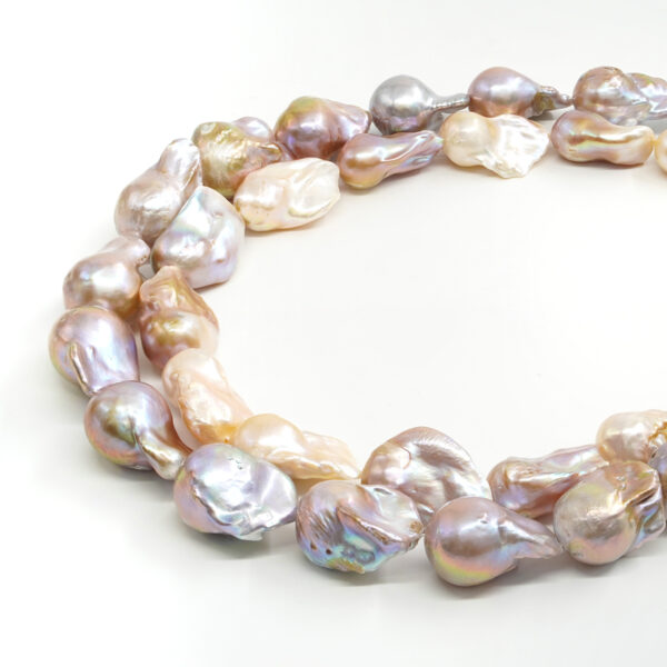 Fresh Water Pearls strands nucleated baroque shape size 16-18mm – weight 140/150gr - Natural Color
