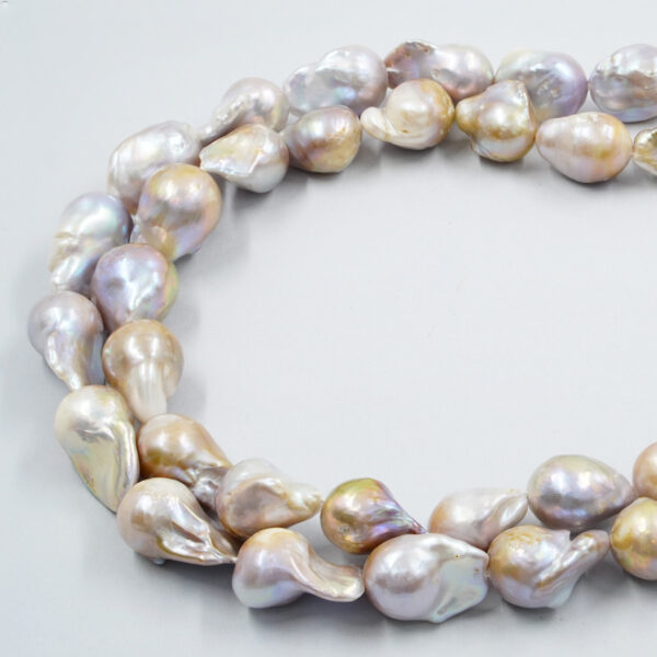 Fresh Water Pearls strands nucleated baroque shape size 13-14mm - weight 85/90gr – Natural Color