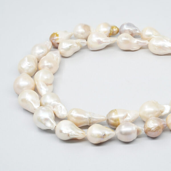 Fresh Water Pearls strands nucleated baroque shape size 14-16mm - weight 80/90gr – Natural Color