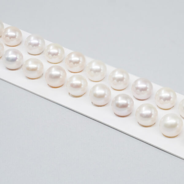 Fresh Water Pearls pairs round shape size 9-9½mm